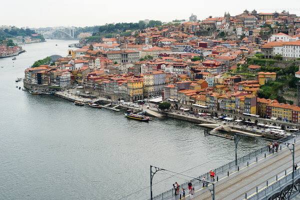 Portugal eliminó las medidas de austeridad y comenzó a crecer