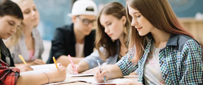 Estudantes estrangeiros vão ter entrada facilitada em Portugal